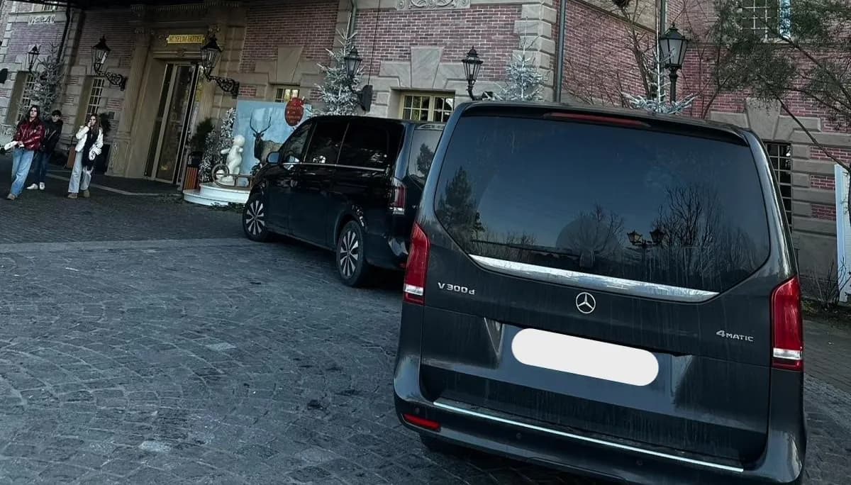 Van Mercedes Classe V coffre spacieux - comparatif taxi VTC Strasbourg