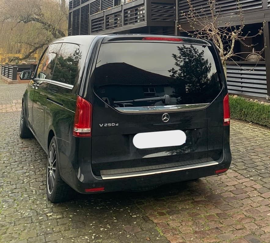 Interieur cuir Van Mercedes Classe V - transport transfrontalier France-Allemagne